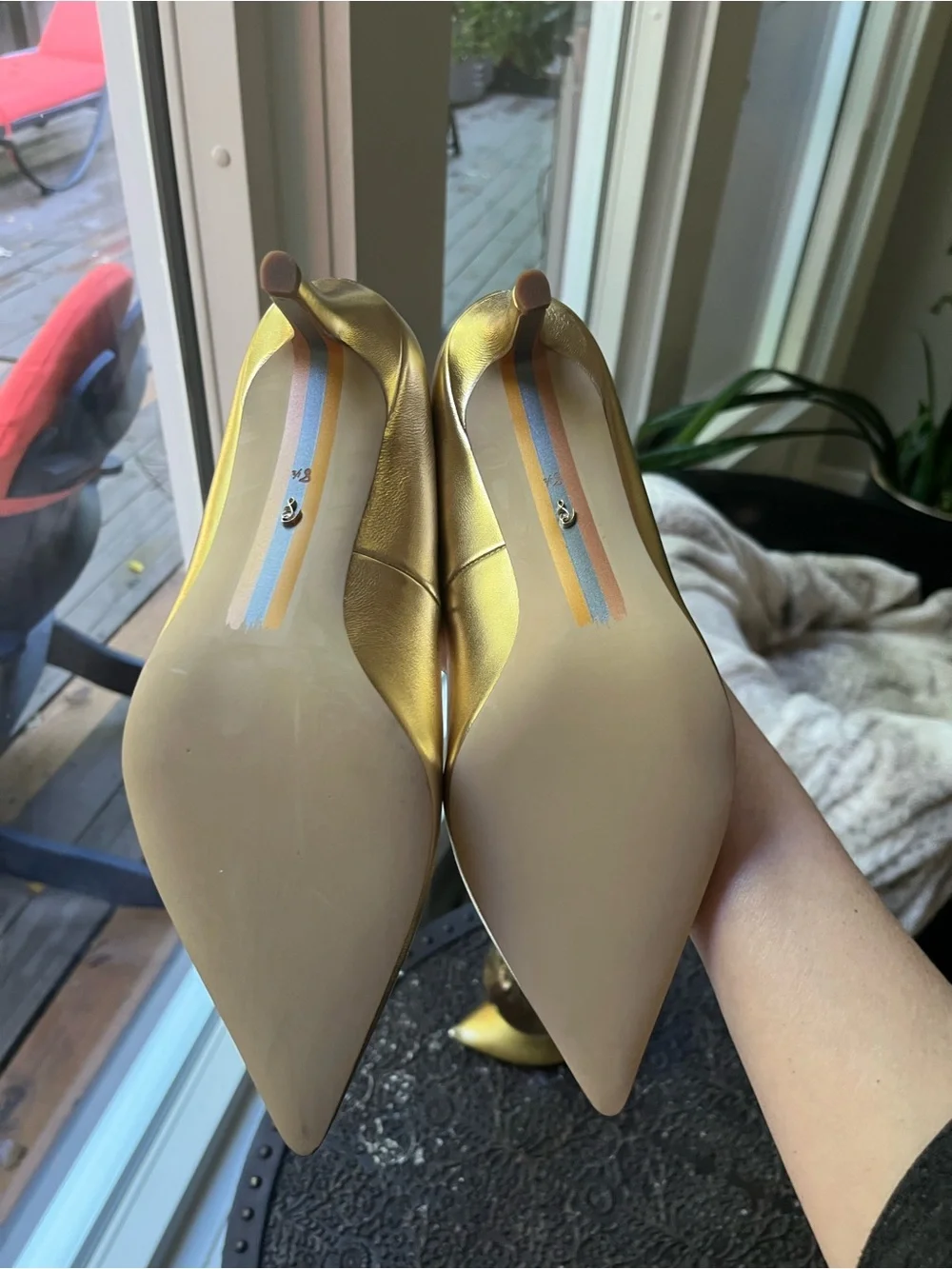 SAM EDELMAN VIENNA AMBER GOLD PUMPS 8.5